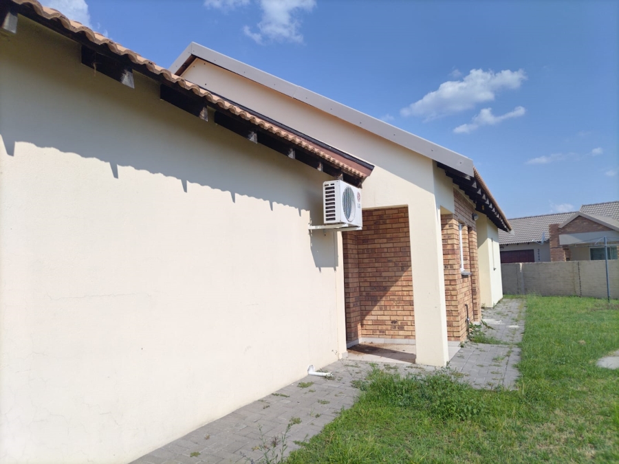 3 Bedroom Property for Sale in Waterkloof Hill Estate North West